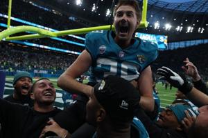 NFL ROUNDUP: Little’s field goal lifts Jaguars over Eagles