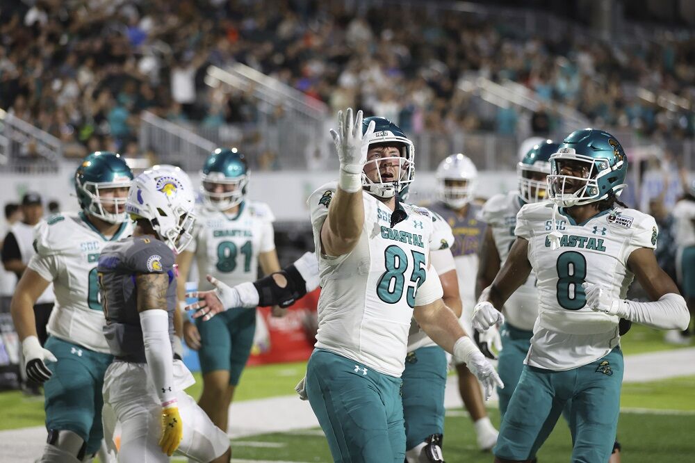 Coastal Carolina beats San Jose State in Hawaii Bowl