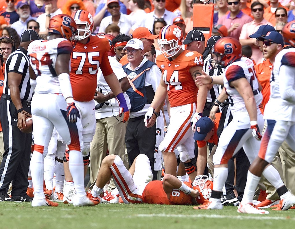 Clemson Football Backup Qb Running Game Lead Tiger Rally