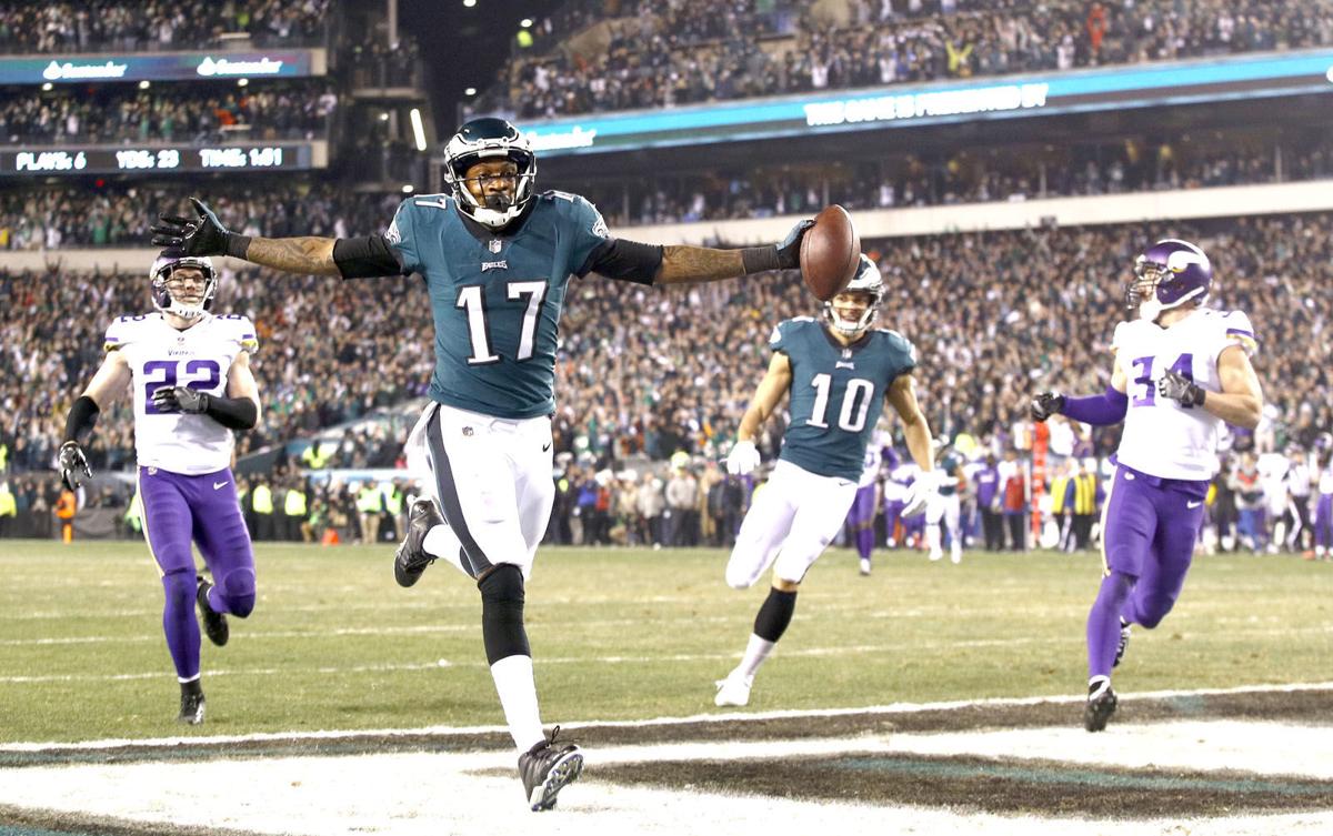 Foles, Eagles fly into Super Bowl, rout Vikings 38-7