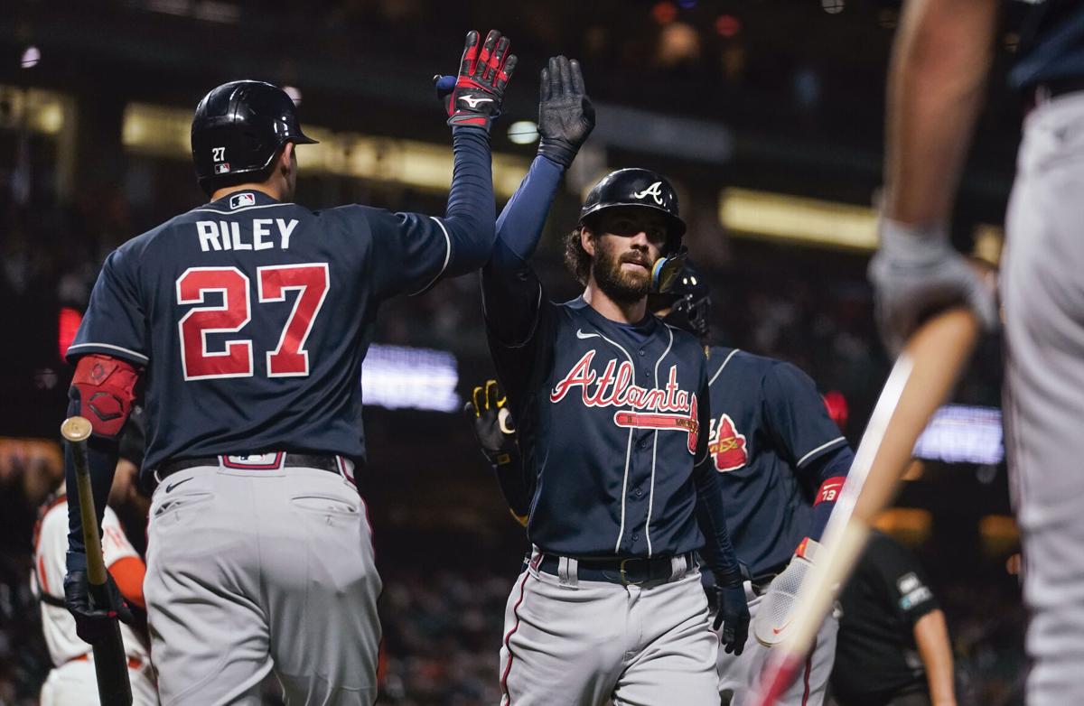 TUESDAY NIGHT GAME Braves beat Giants 51, gain on Mets
