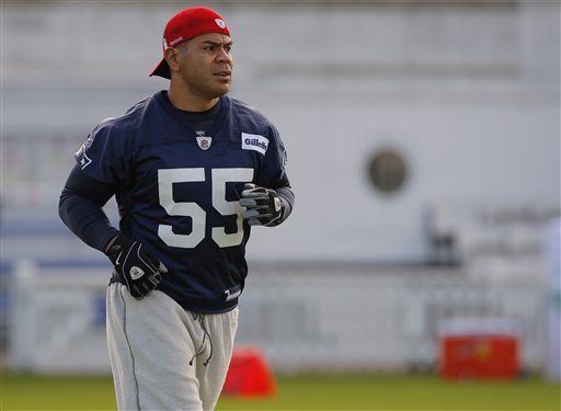 27 December 2009. Patriot Linebacker Junior Seau (55) celebrates