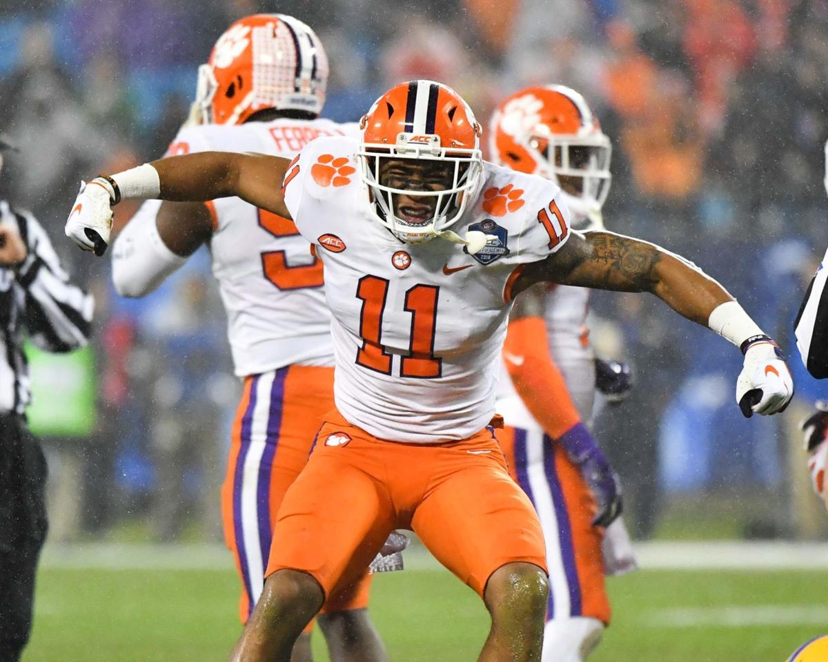 Clemson S Simmons Is Iptay Athlete Of Year Clemson Tigers