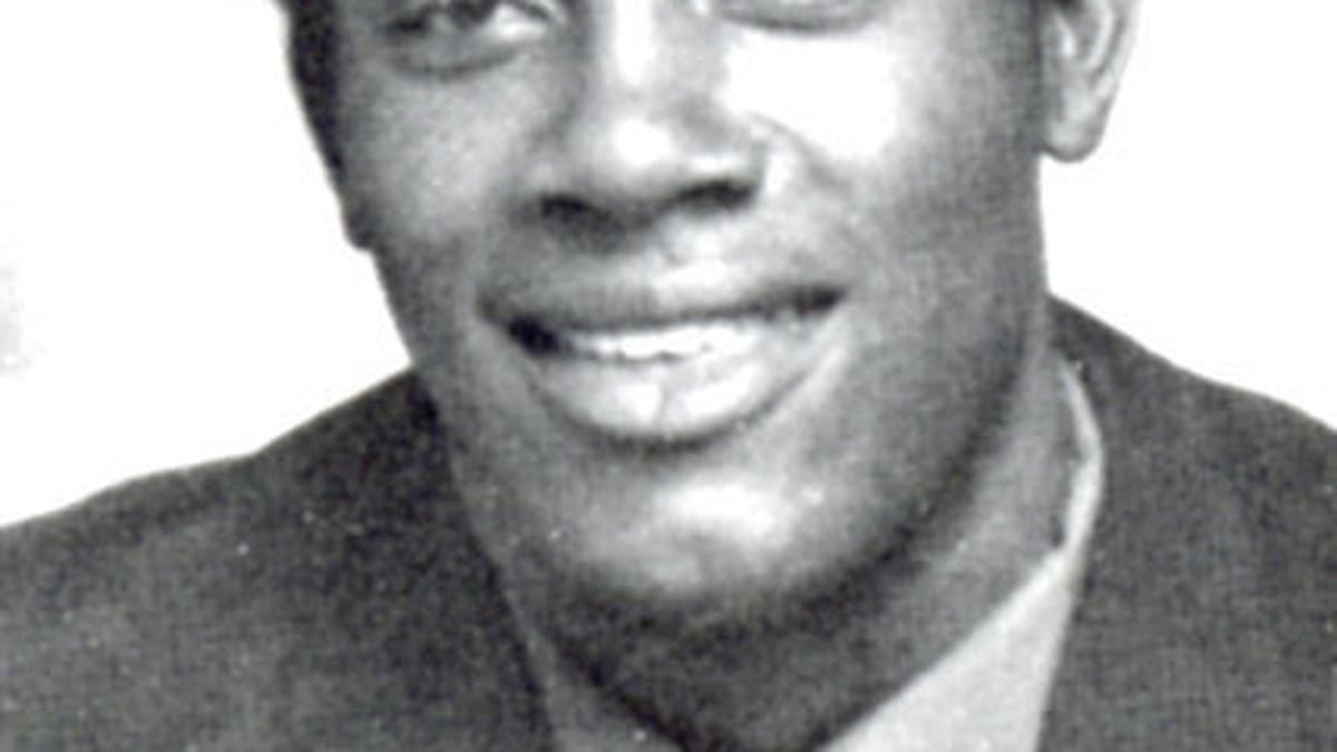 Services Set For Former Scsu Basketball Player Larry Artis Sports Thetandd Com