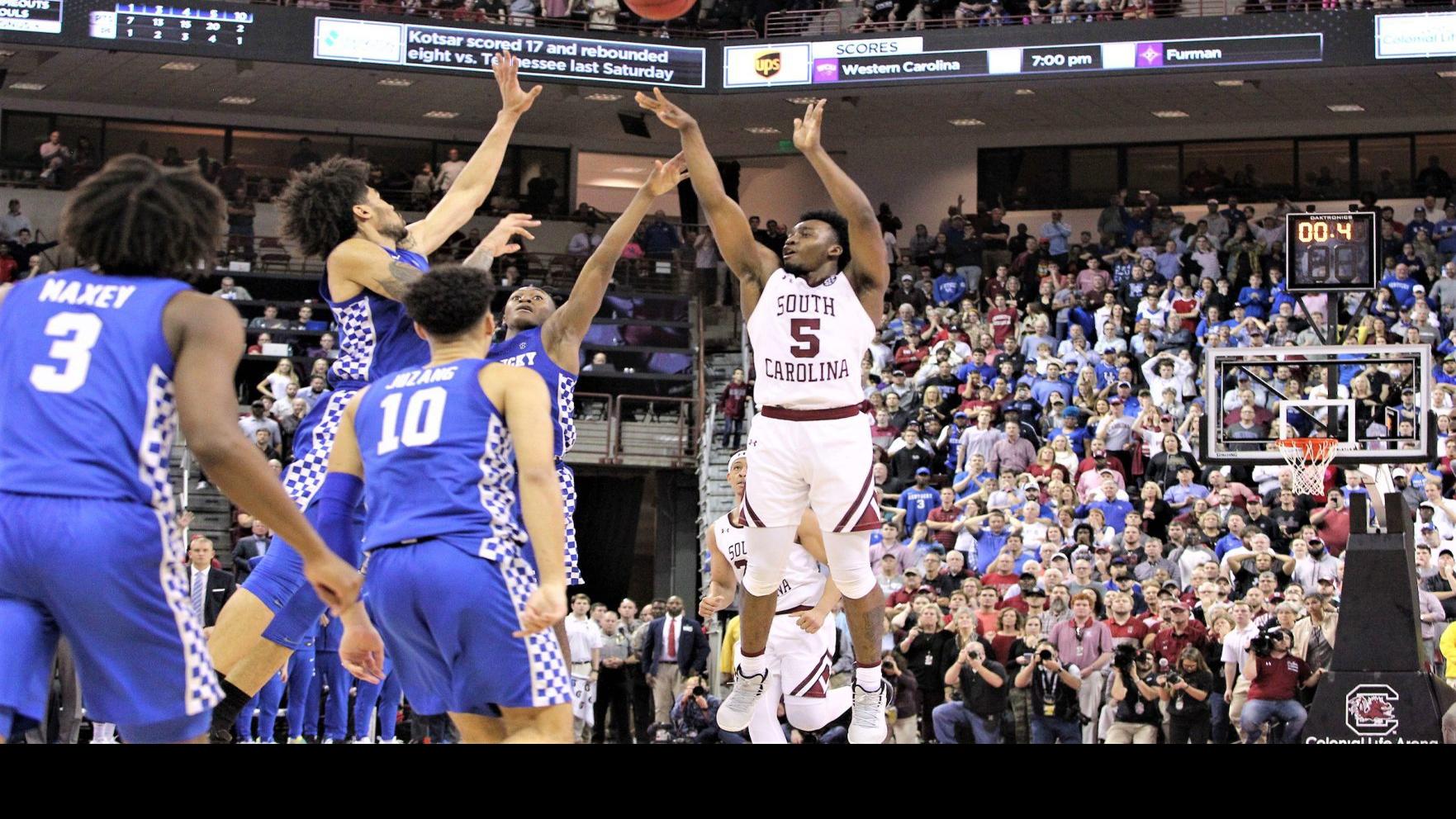 Gamecocks Beat Kentucky On Last Second Shot Local Thetandd Com