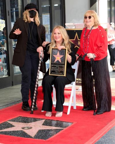 As Christina Applegate’s situation shows, multiple sclerosis can be difficult to diagnose
