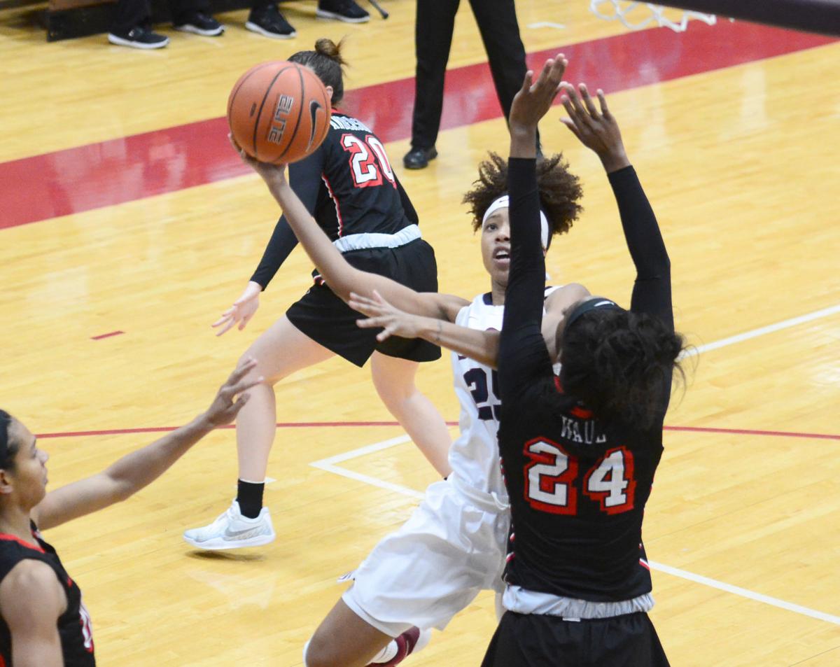 S C State Basketball Lady Bulldogs Top Unlv At Home 58 49