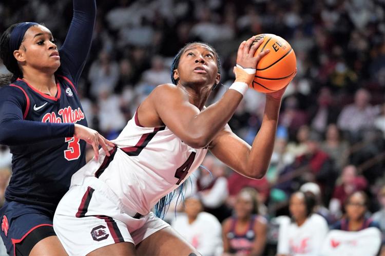 Nike NCAAWB UConn Break Away On Court Basketball Warm Up Pants Women's  Medium