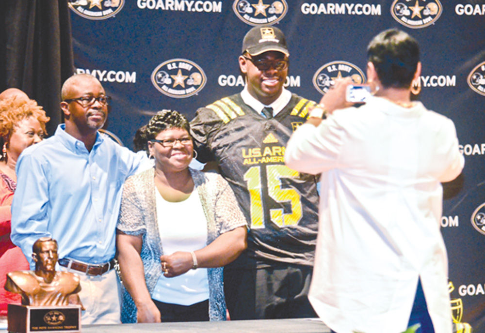 Huggins honored at ceremony as U.S. Army All-American | Sports ...