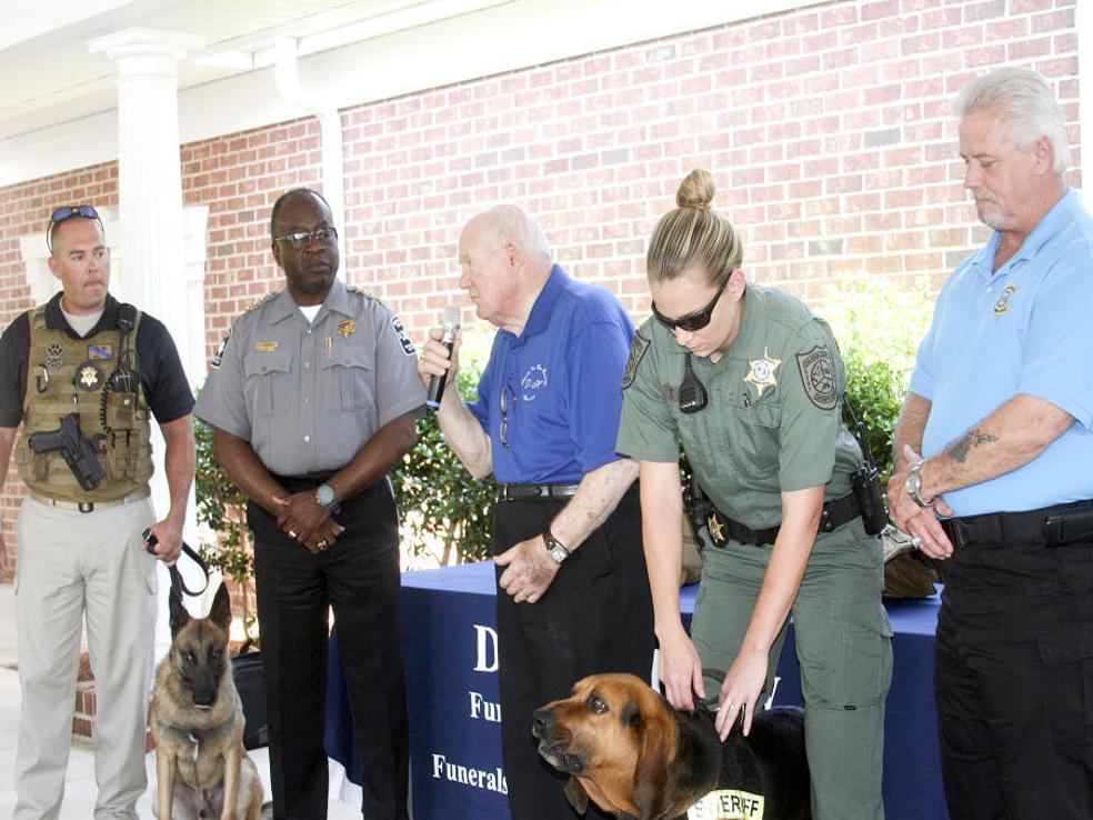 K 9s Given Protective Vests At Event Honoring Officers News Thetandd Com
