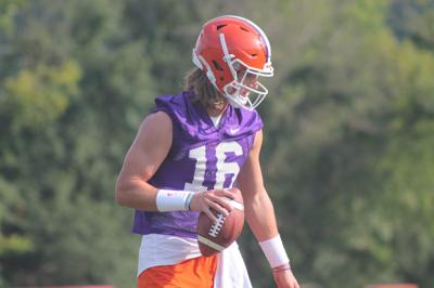Clemson Football Lawrence Tigers Further Along In 2019