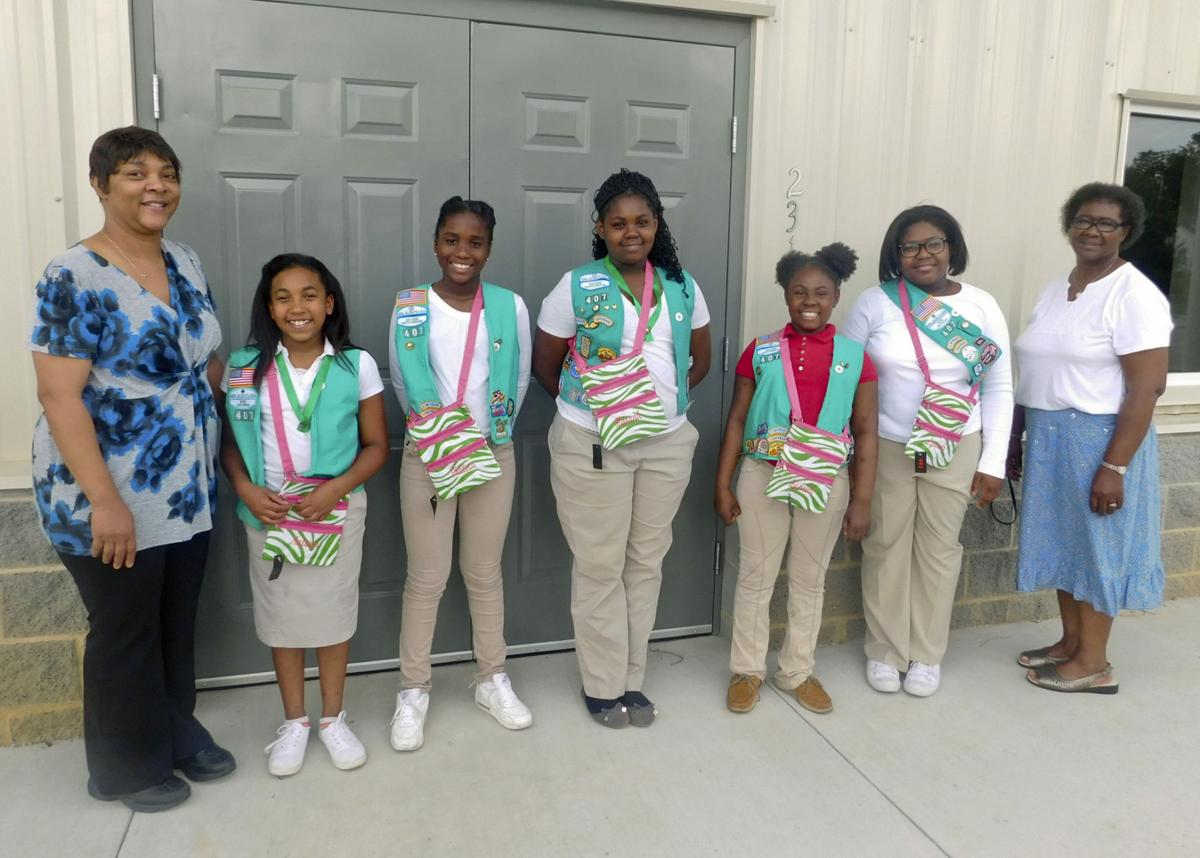 Hanging women porn pics