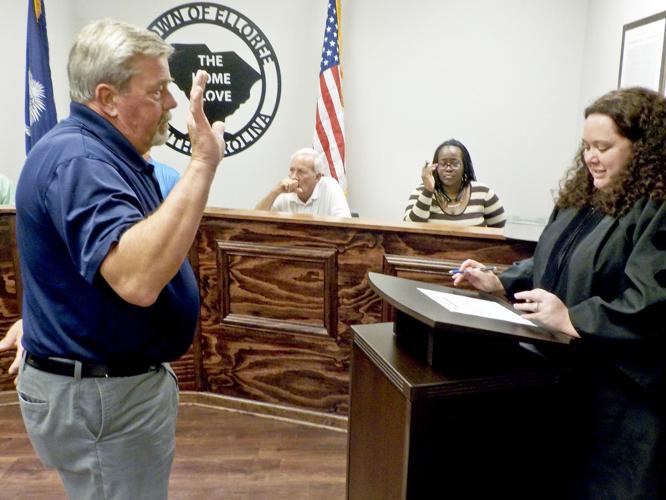 New Elloree Town Council member, water commissioner sworn in