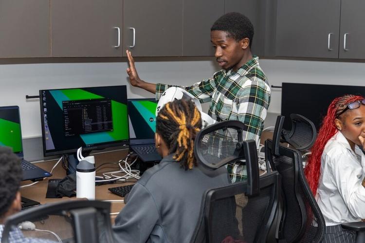 SC State summer programs build bridges to STEM opportunities for freshmen, teachers