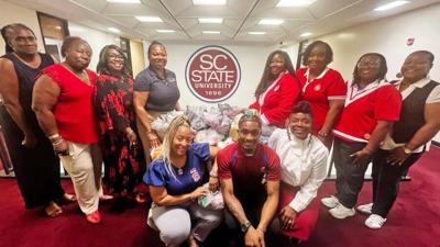 Local Delta Sigma Theta chapter donates 750 items to SC State’s Pack the Pantry effort