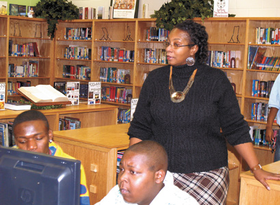 honors bethune middle palmetto hook gold receive schools silver thetandd bowman parrie earned principal seen students working she
