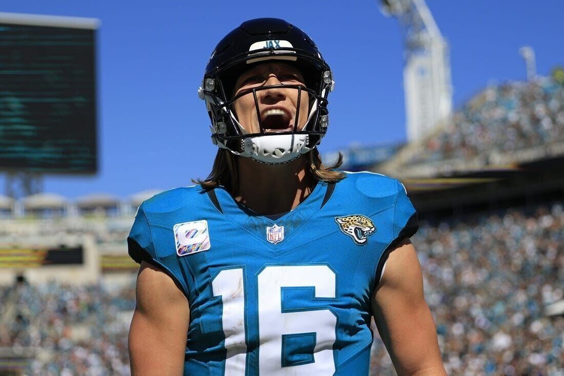 Trevor Lawrence comes through late and the Jaguars hold off the Saints,  31-24