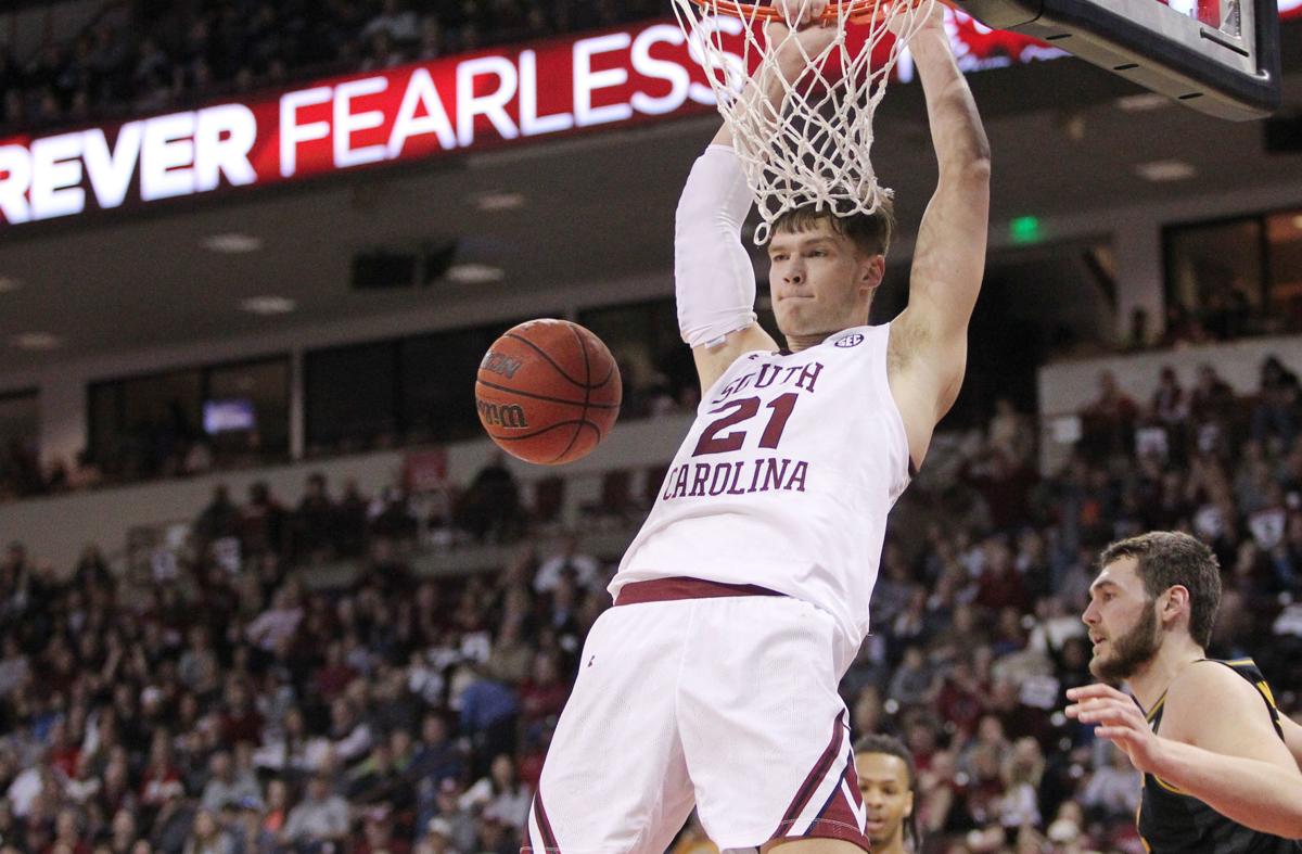 Carolina Basketball South Carolina Behind Kotsar S 21 Dismantles Missouri 76 54 Local Thetandd Com