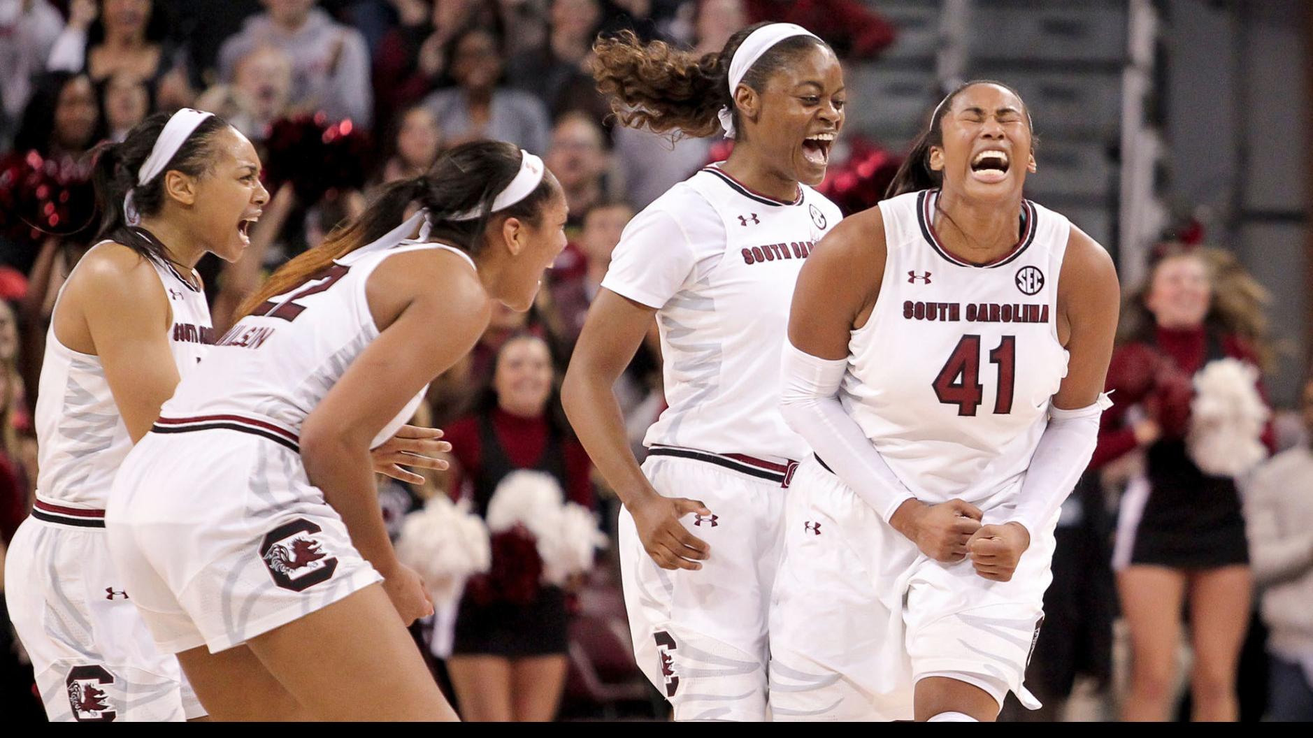 Usc Between Uconn And 100th Straight Win Sports Thetandd Com
