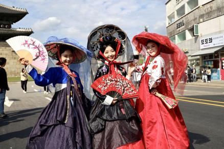 Korea's Suwan Cultural Festival as seen by T&D photographer - Vimarsana News