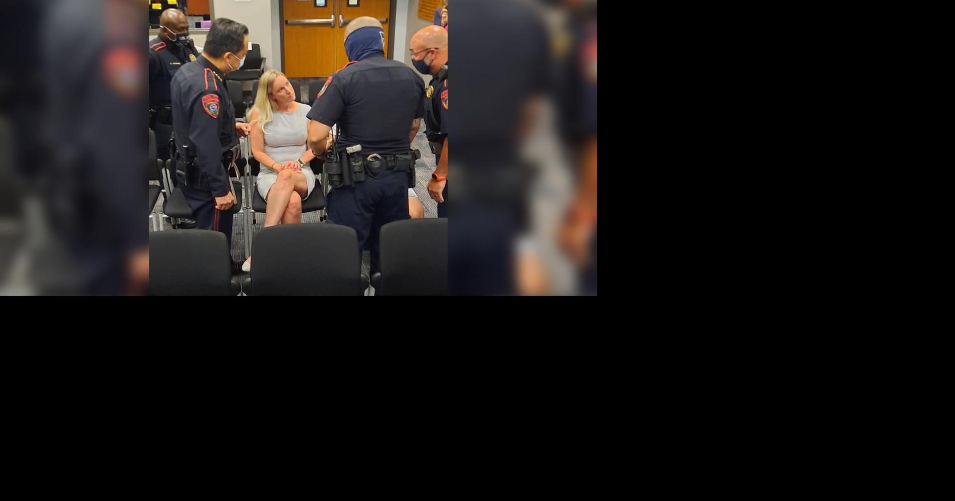 Katy ISD Police Eject Parent From Board Meeting Following Mask Policy