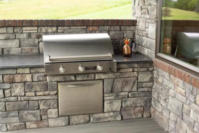 Extend Living Spaces Outdoors This Summer Using Manufactured Stone