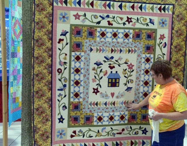 Burlington Carousel Quilt Guild Show News