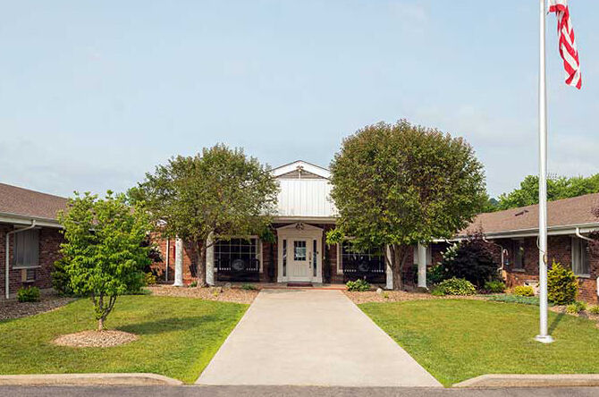 Cdc Outbreak Of More Contagious Virus Strain In Nursing Home Began With Unvaccinated Employee Vaccines Can Prevent Such Kentucky Thetimestribune Com