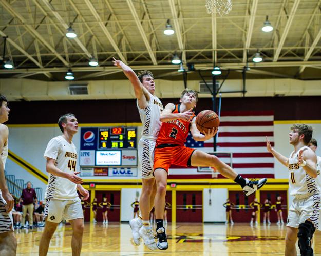 SEASON OPENER!! The Cardinals are on the road tonight to McCreary Central.  JV tip-off at 6pm & Varsity at 7:30. Let's bring home a win…