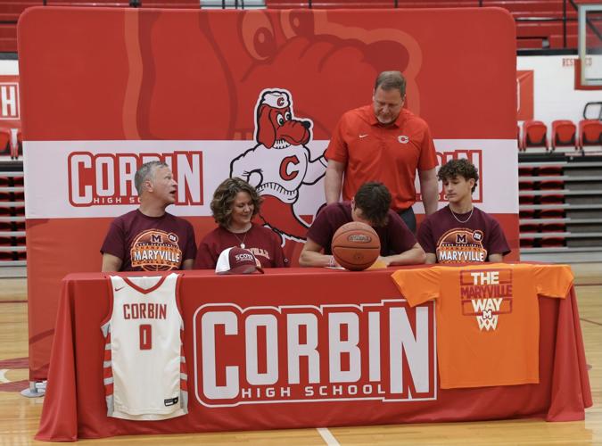 Corbin #39 s Hayden Llewellyn signs with Maryville College Sports