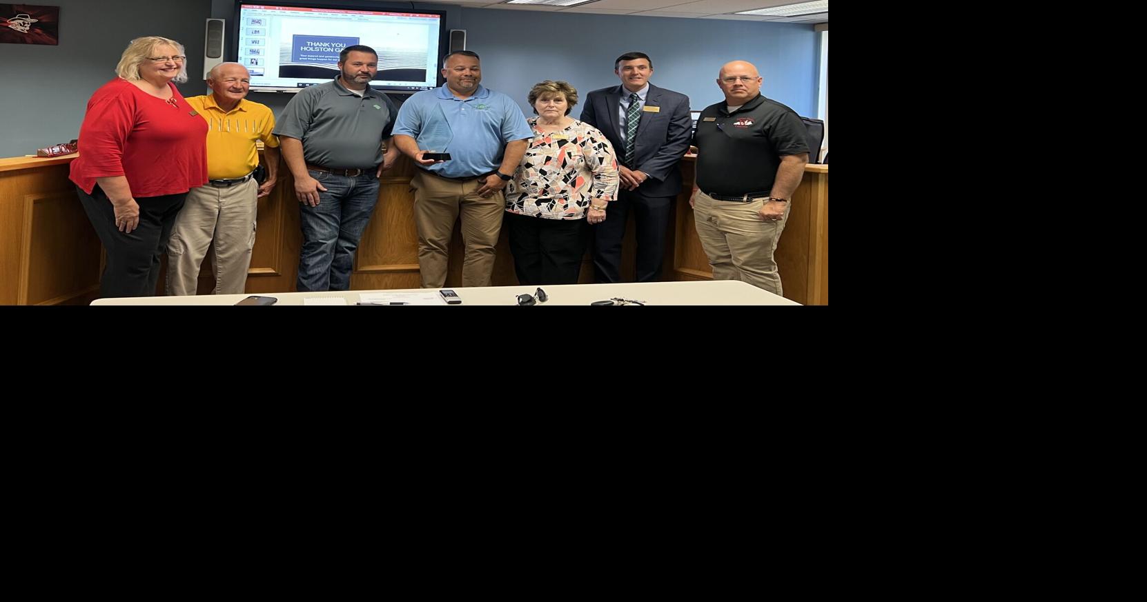 Whitley school board recognizes Holston Gas for contributions to WCHS