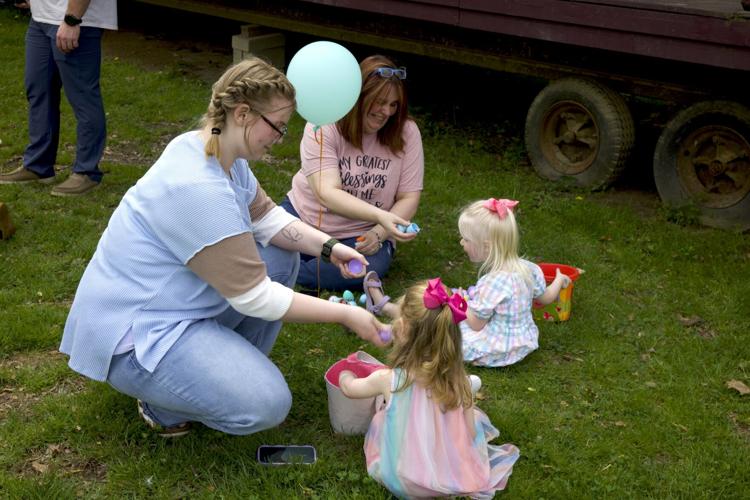 W'burg hosts annual egg hunt at Briar Creek Park | Community ...