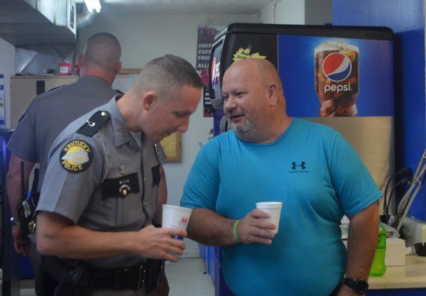 <span>Coffee with a Cop Day helps officers reach out to community</span>