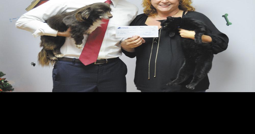 Community Trust Bank makes 5,000 donation to KnoxWhitley Animal