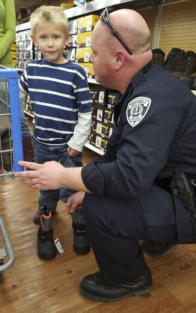 Barbourville Police Dept. hosts Shop With a Cop News