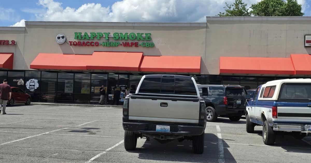 2 arrested after execution of search warrant at Middlesboro business