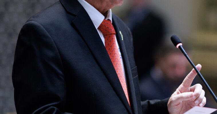 Do Kentuckians need license to hunt, fish on their own farmland?