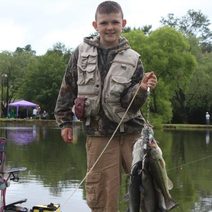 Families enjoy Free Fishing Day at Ralph Stout Park, Local News