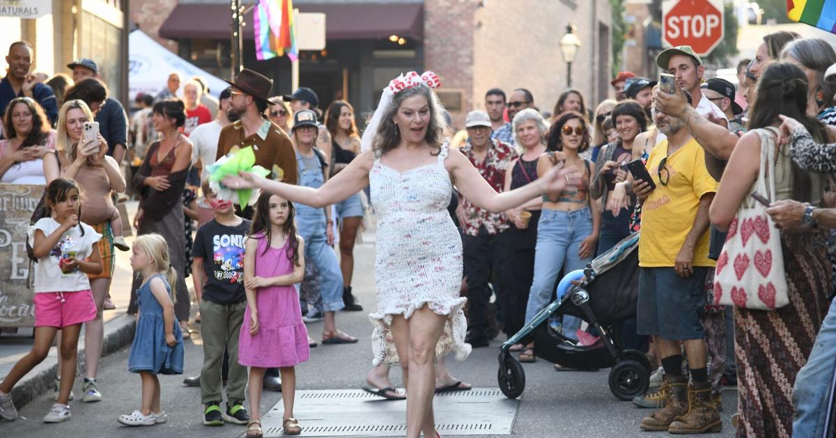 Last call for summer First Friday Art Walks | News | theunion.com