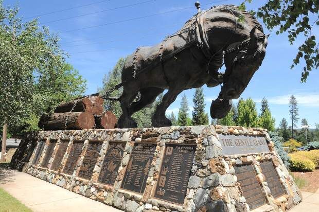 New details released on Baker Mayfield statue reveal - On3