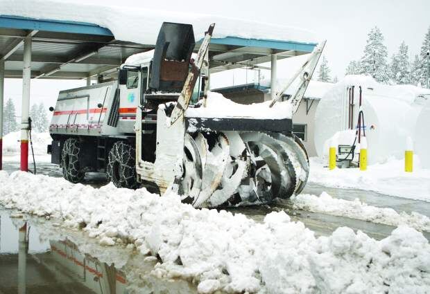 NFL Week 14: Fans to face treacherous travel home from snowy Buffalo