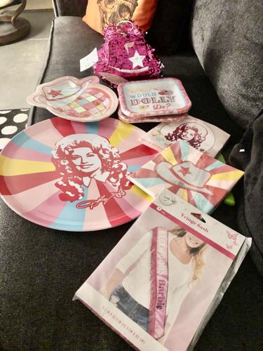 Nfl Tampa Bay Buccaneers Paper Plate And Napkin Party Kit