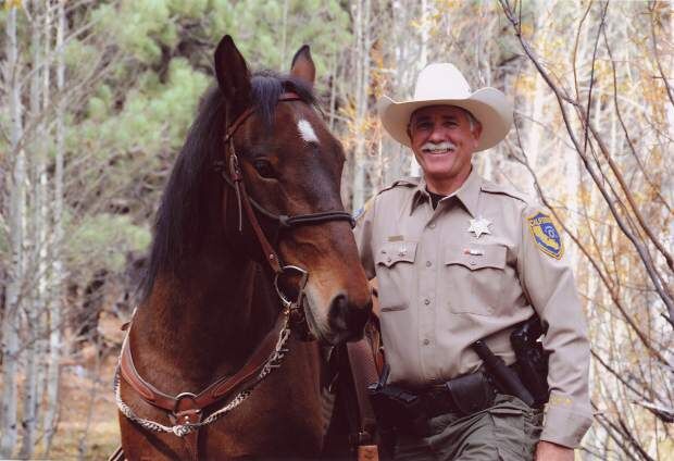 300 Texas Rangers, troopers, other officers gather in Cleveland