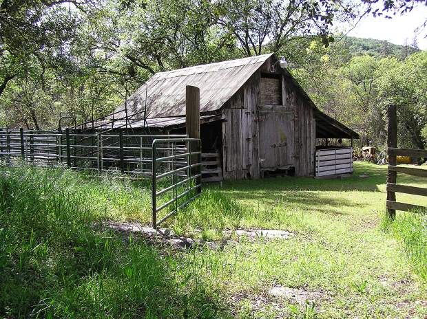 Historic Ranch Log Barn Photos