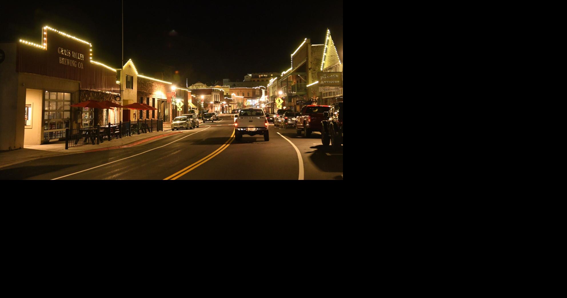 ‘Community over profit’: Local electricians volunteer for holiday lighting project