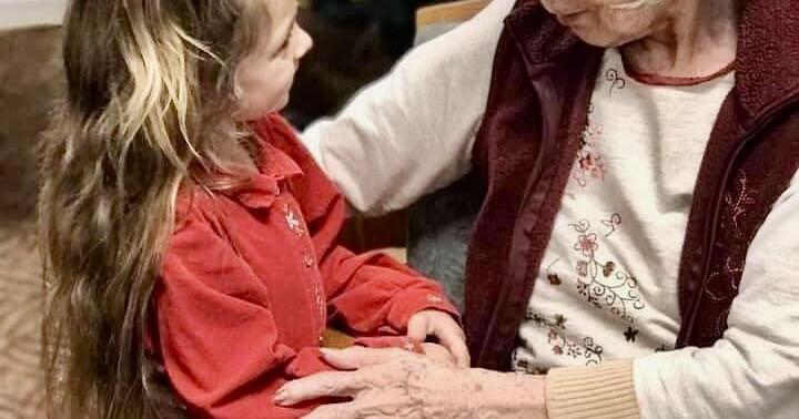 Spreading holiday joy, one grandparent at a time