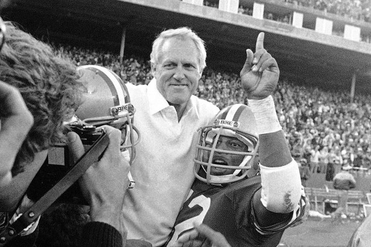 LaMarr's Sports Takes: Bill Walsh and the West Coast Offense, Sports