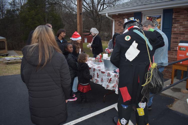 Town of Hurt hosts annual Christmas tree lighting ceremony
