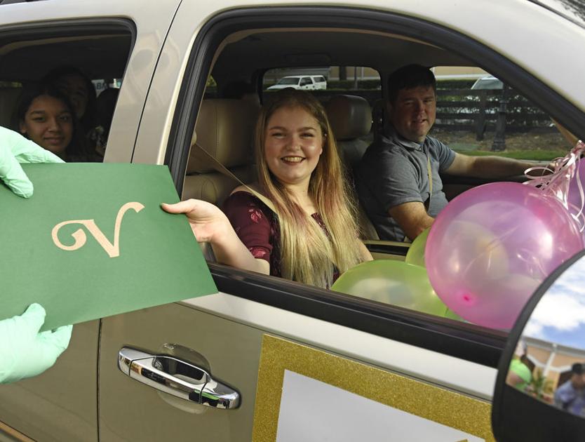 VCS campus parade honors outgoing middle school students