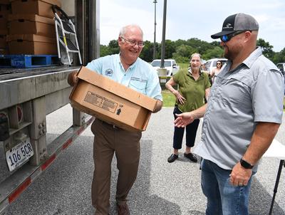 Local contractors come together to help feed community